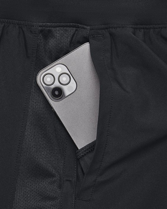 Shorts 2-in-1 de 13 cm (7 in) UA Launch para hombre, Black, pdpMainDesktop image number 4